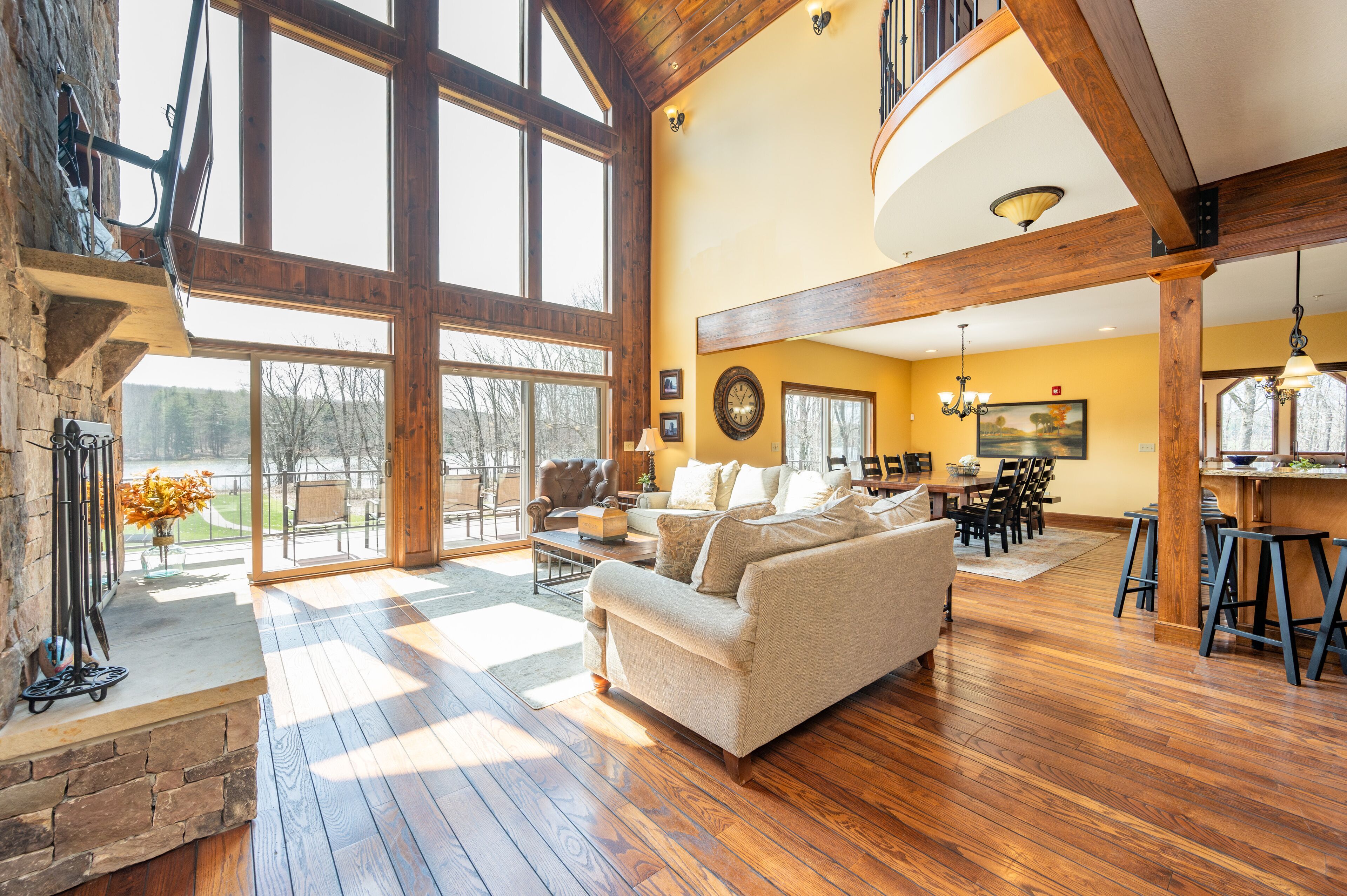 TV, fireplace, computer monitors