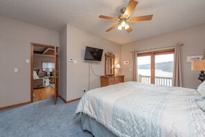 5 bedrooms, free WiFi, bed sheets