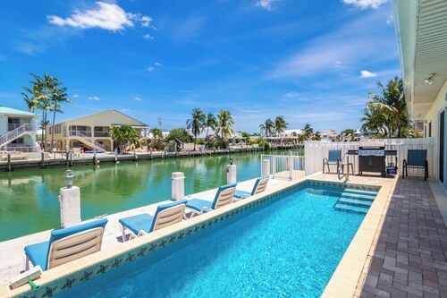 P62 - 3 Bedroom 2 bath, private pool and beach membership