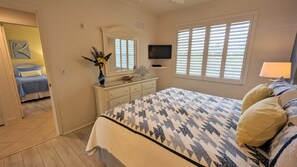 2 bedrooms, iron/ironing board, Internet, bed sheets