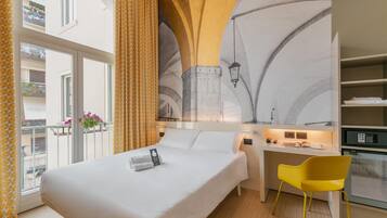 Standard-Doppelzimmer, Nichtraucher, Terrasse | Zimmersafe, Schreibtisch, laptopgeeigneter Arbeitsplatz