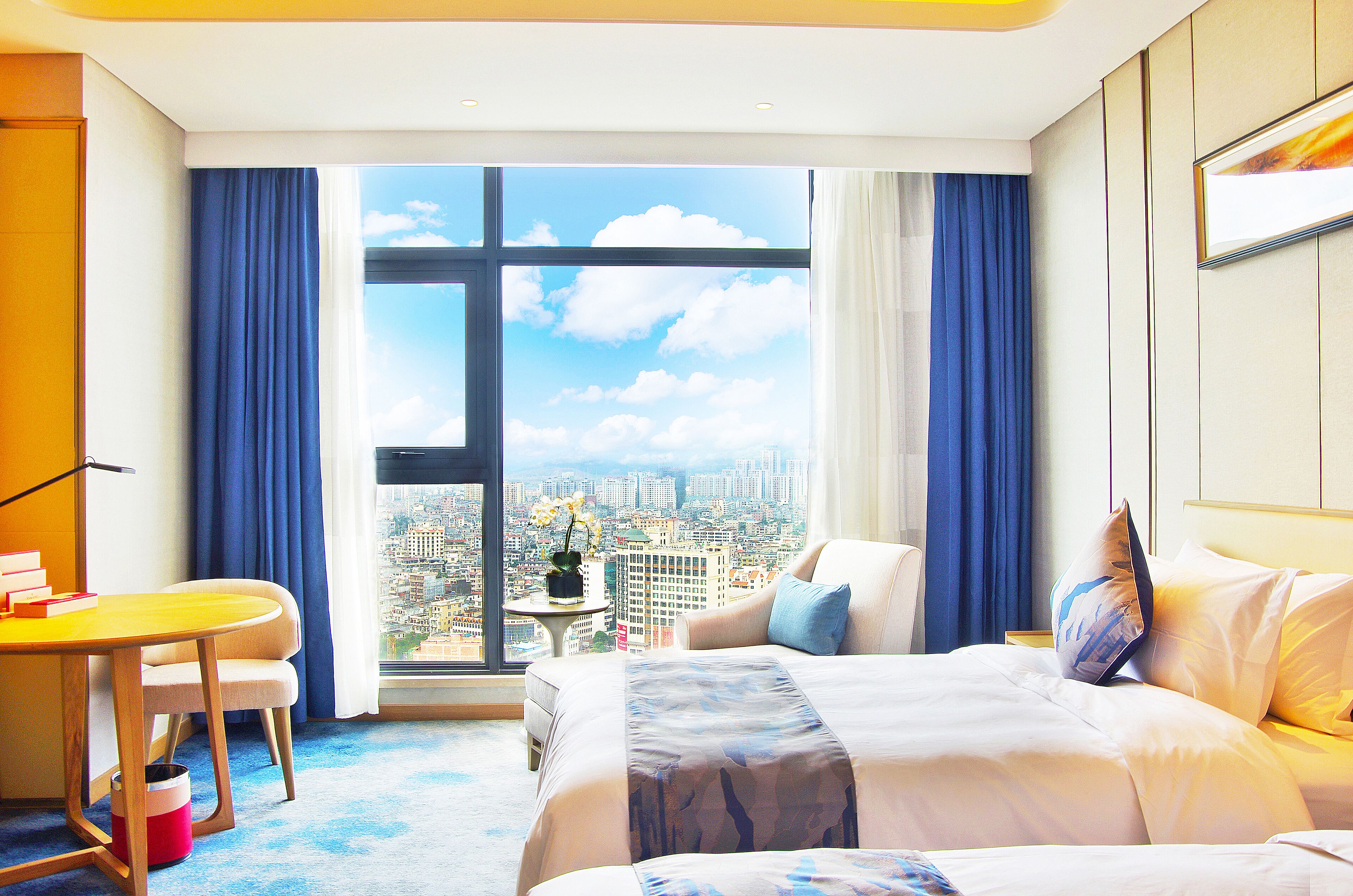 Minibar, in-room safe, free WiFi, bed sheets