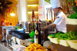 Petit déjeuner buffet compris tous les jours