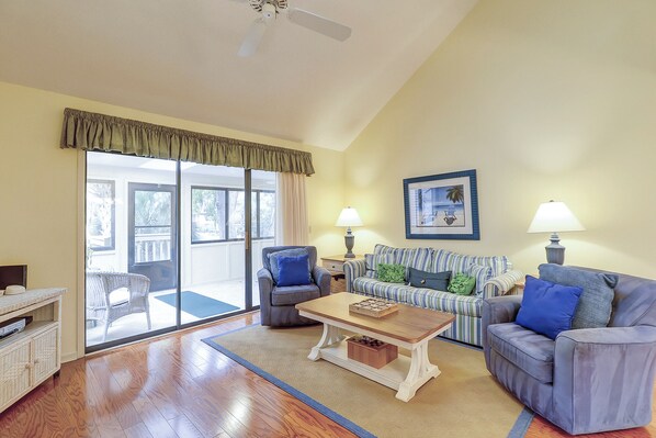 Smart TV, DVD player, video library