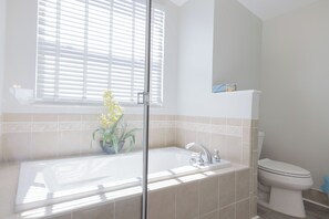 Shower, jetted tub, hair dryer, towels - Unit 24a  -  240 9th Street: 3  BR, 3  BA Duplex in Key Colony Beach, Sleeps 8 (Key Colony Beach)