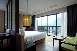 Premium bedding, minibar, in-room safe, individually furnished