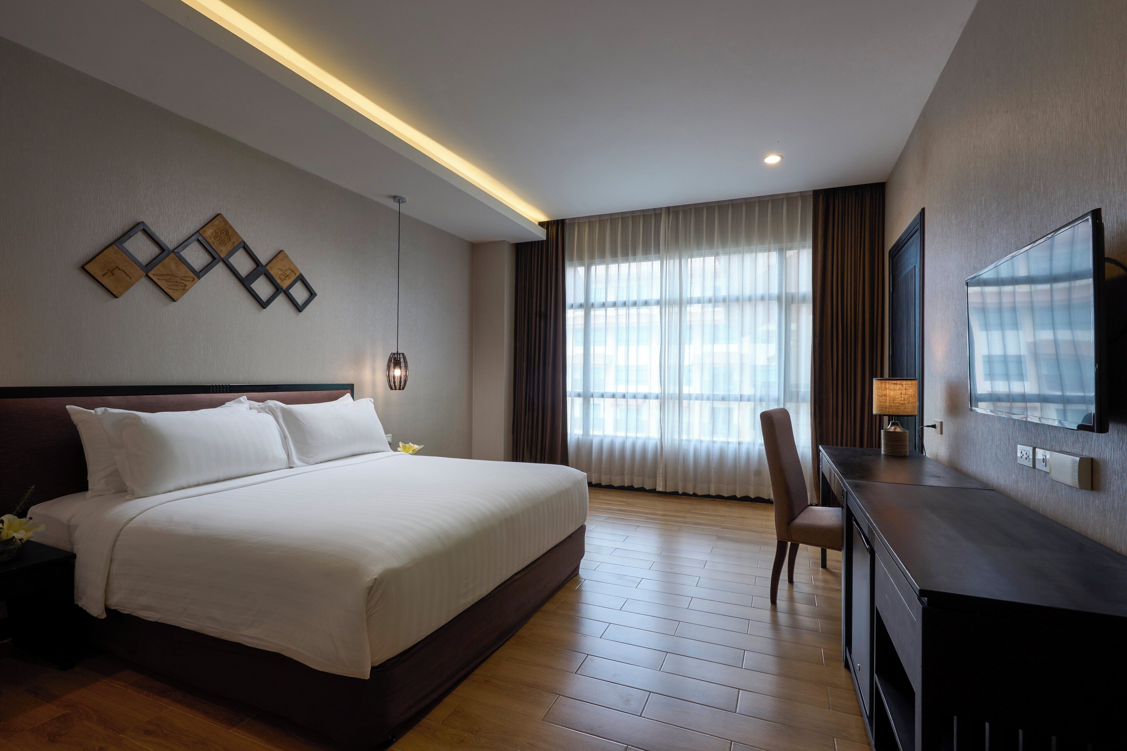 Rom – superior, 1 kingsize-seng, elveutsikt | Sengetøy av topp kvalitet, minibar og safe på rommet