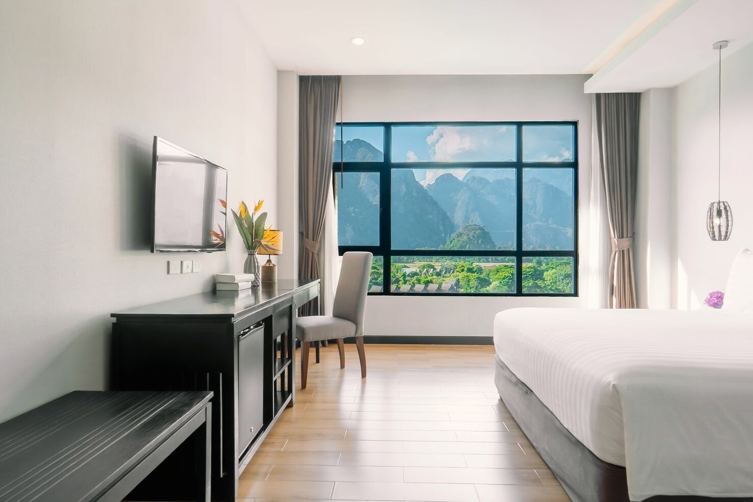 Hochwertige Bettwaren, Minibar, Zimmersafe, individuell eingerichtet