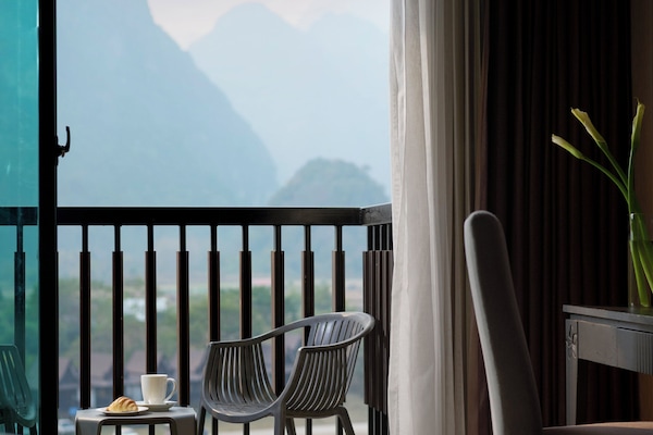 Premium bedding, minibar, in-room safe, individually furnished