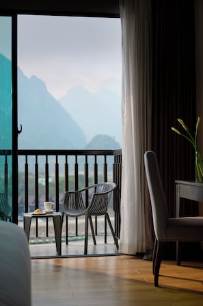 Premium bedding, minibar, in-room safe, individually furnished