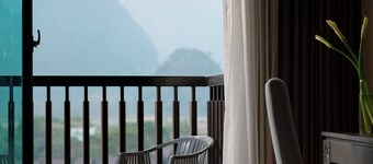 Amari Vang Vieng
