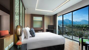 Hochwertige Bettwaren, Minibar, Zimmersafe, individuell eingerichtet