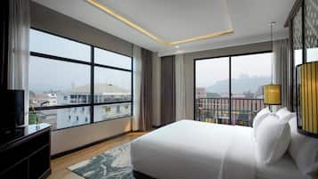 Premium bedding, minibar, in-room safe, individually furnished
