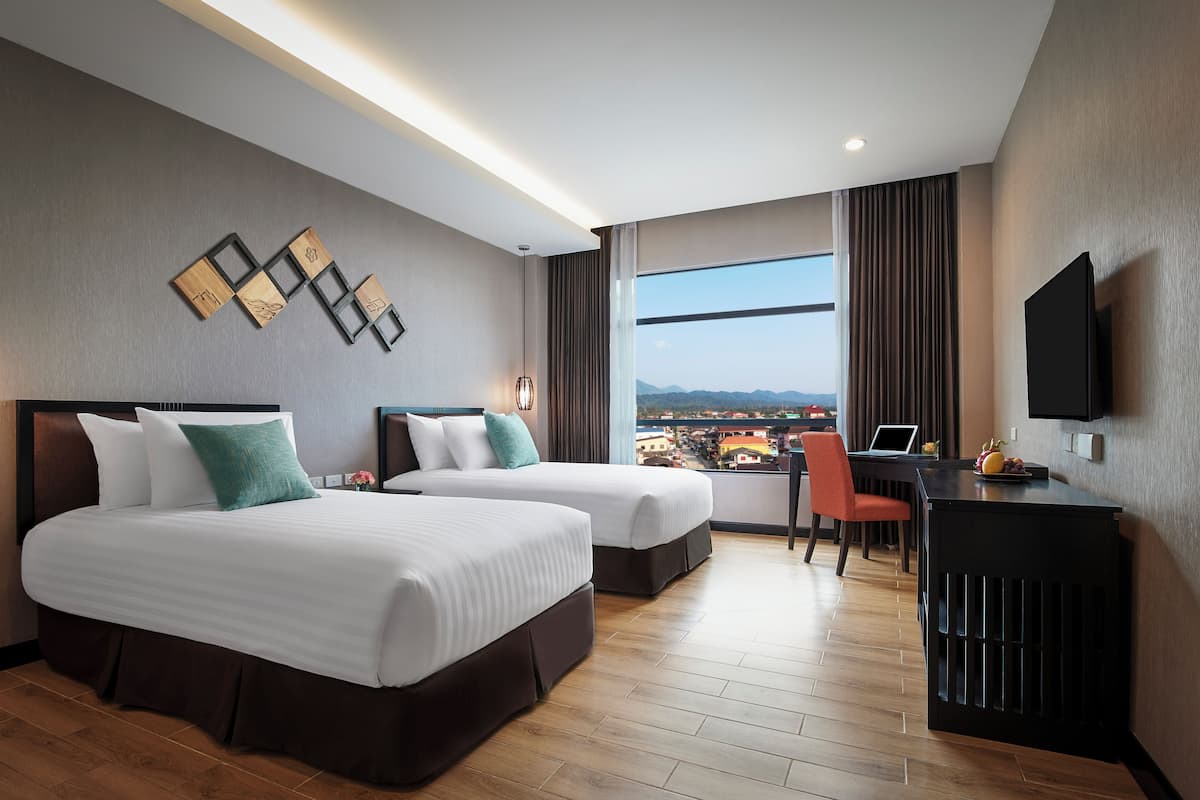 Chambre Supérieure, 2 lits une place, vue ville | Literie de qualité supérieure, minibar, coffres-forts dans les chambres