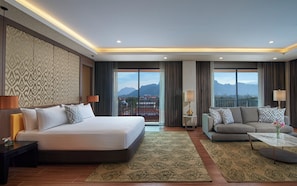 Premium bedding, minibar, in-room safe, individually furnished