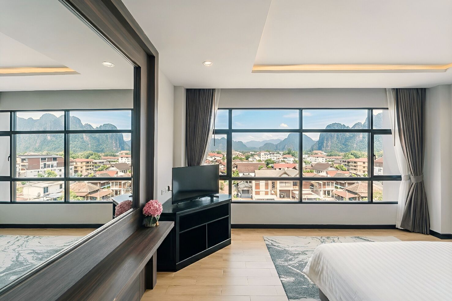 Hochwertige Bettwaren, Minibar, Zimmersafe, individuell eingerichtet