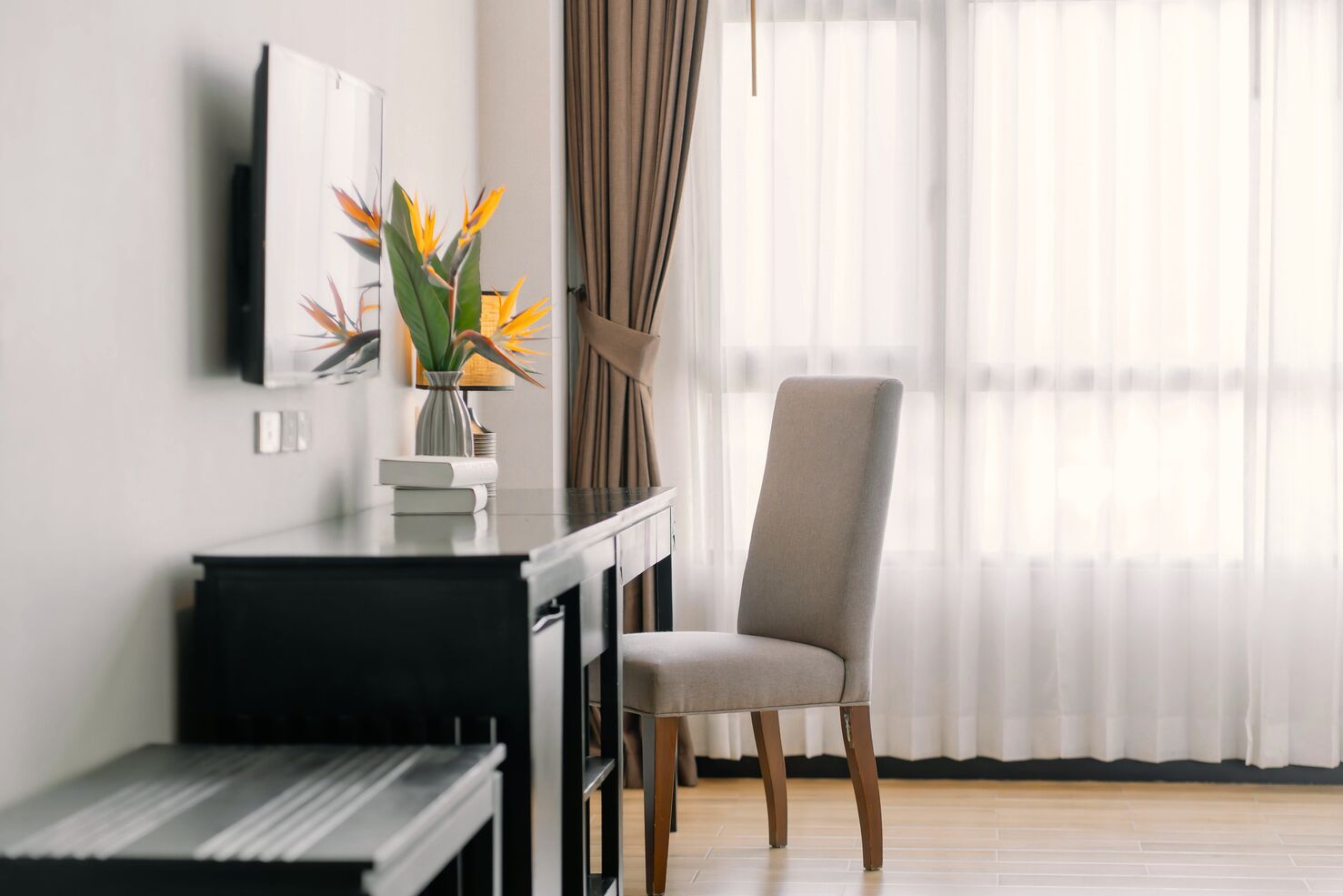 Hochwertige Bettwaren, Minibar, Zimmersafe, individuell eingerichtet