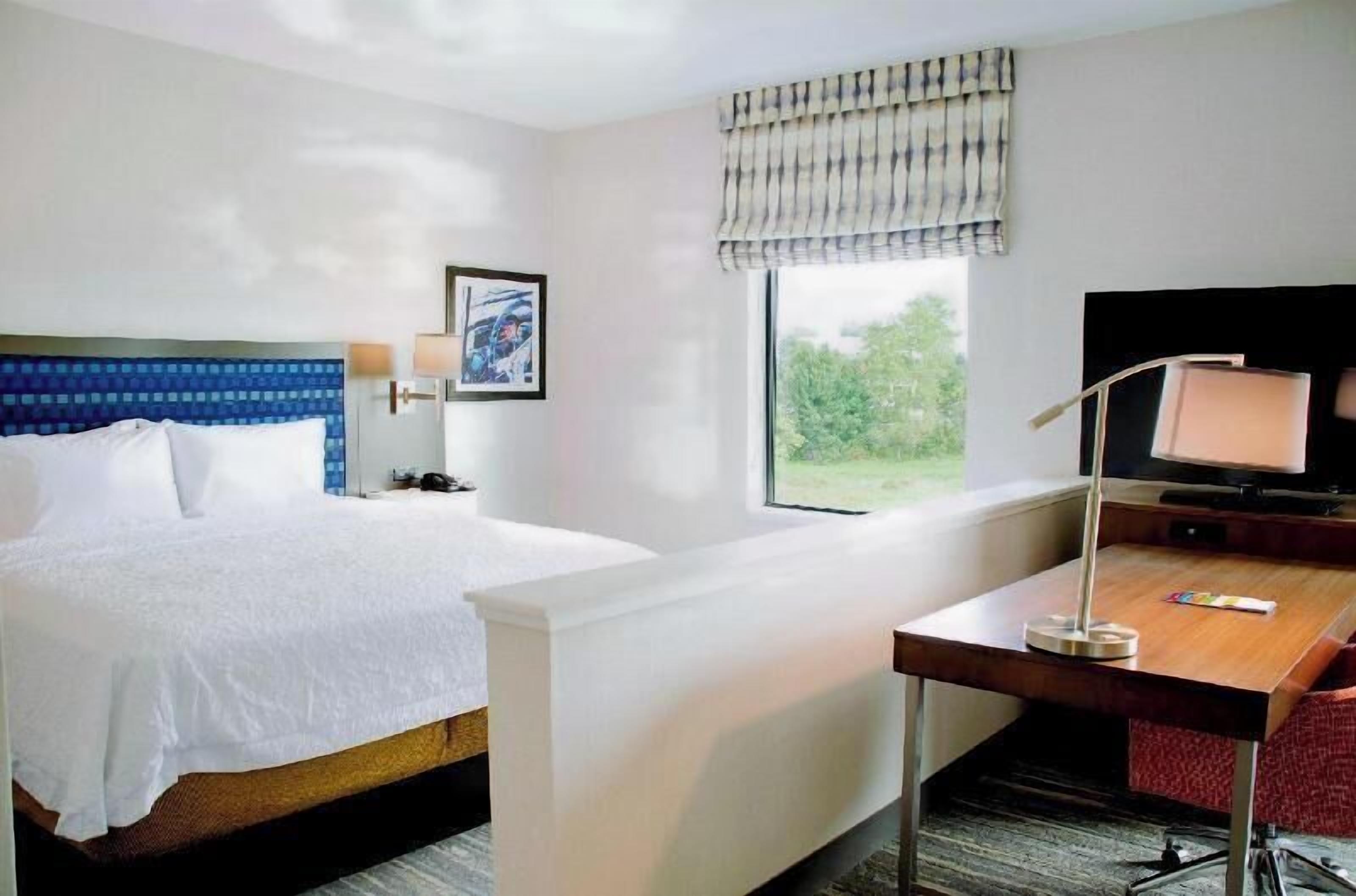 In-room safe, desk, cots/infant beds, free WiFi