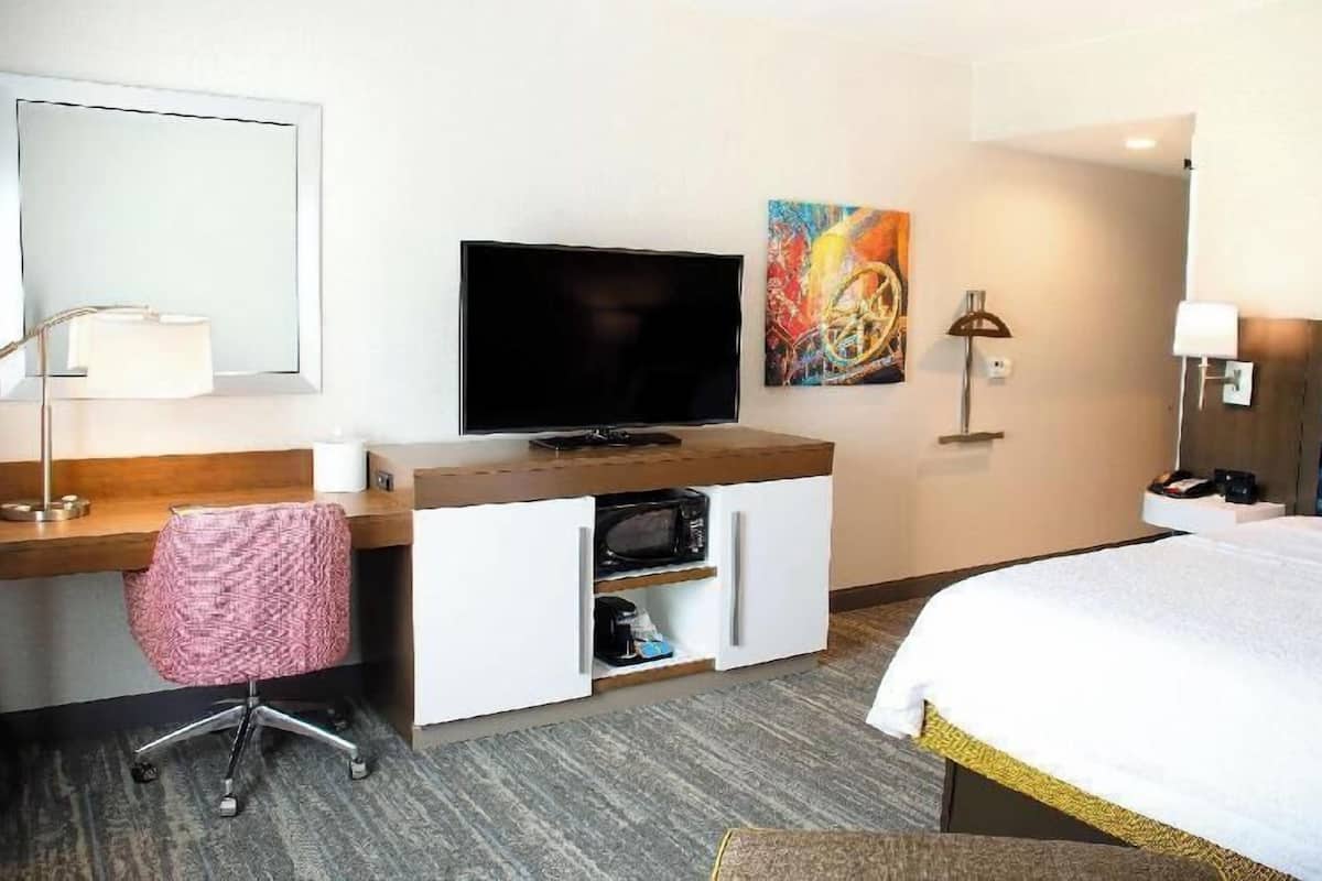 In-room safe, desk, cots/infant beds, free WiFi