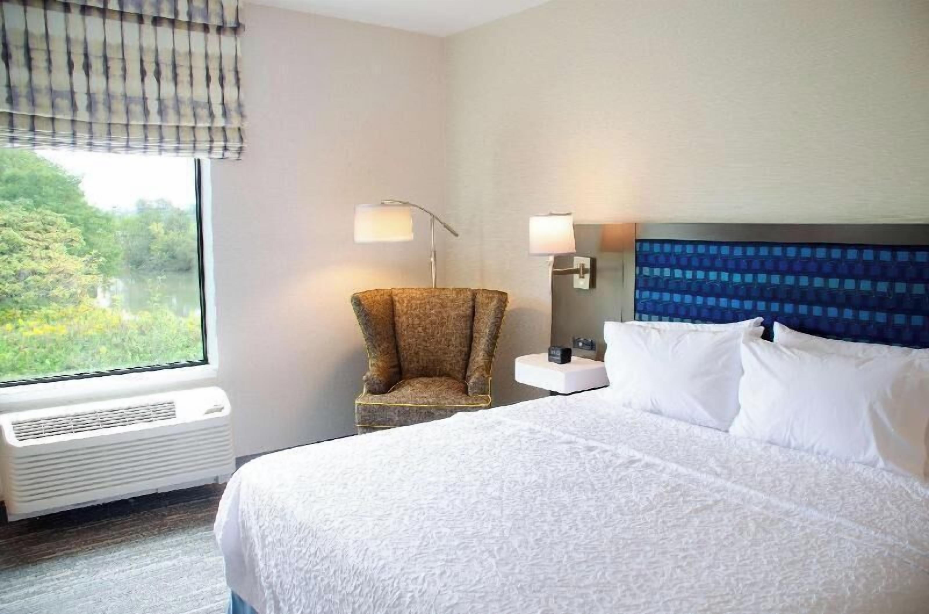 In-room safe, desk, cots/infant beds, free WiFi