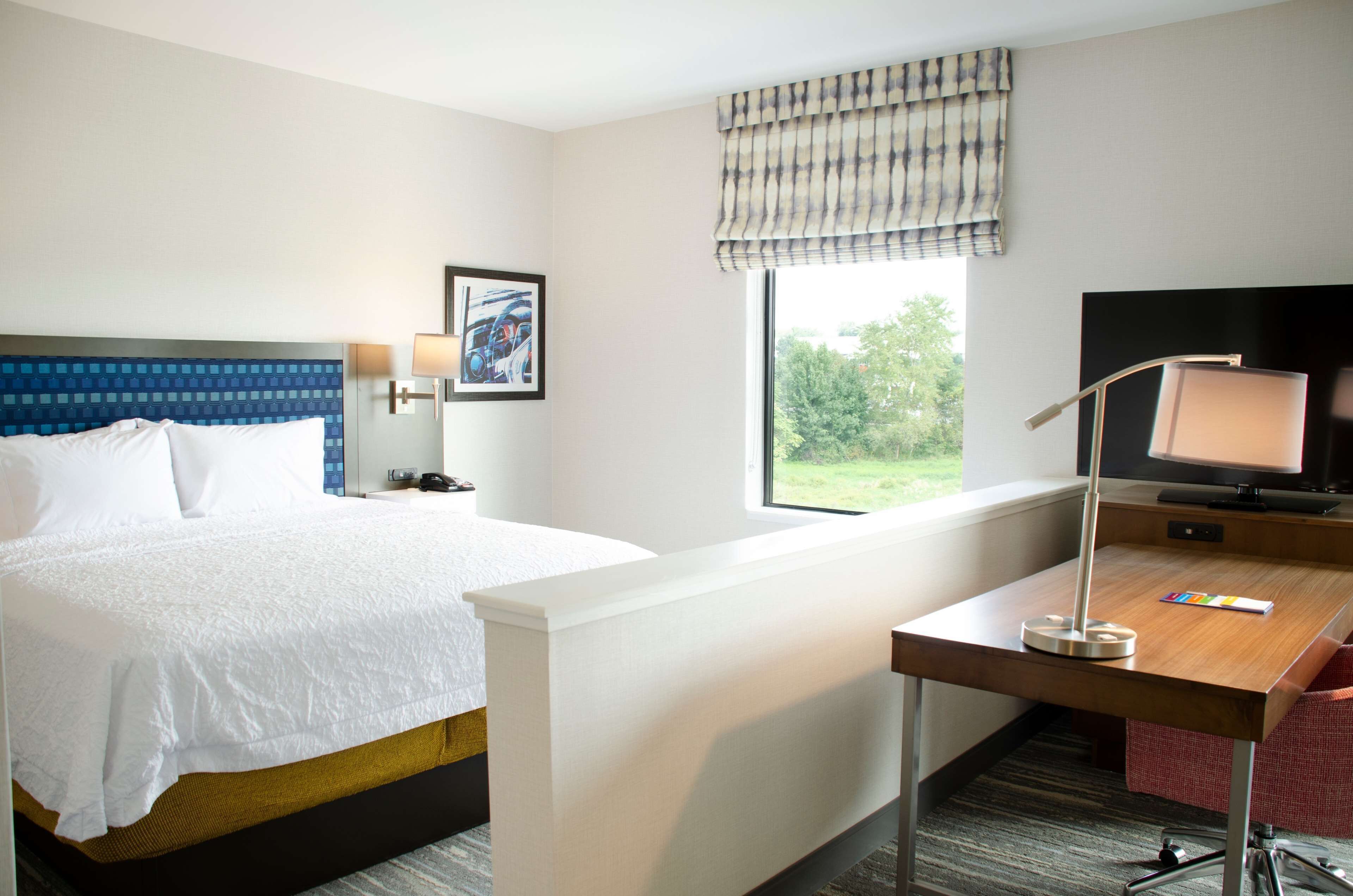 studio, 1 king bed, refrigerator & microwave | in-room safe, desk, cots/infant beds, free wifi