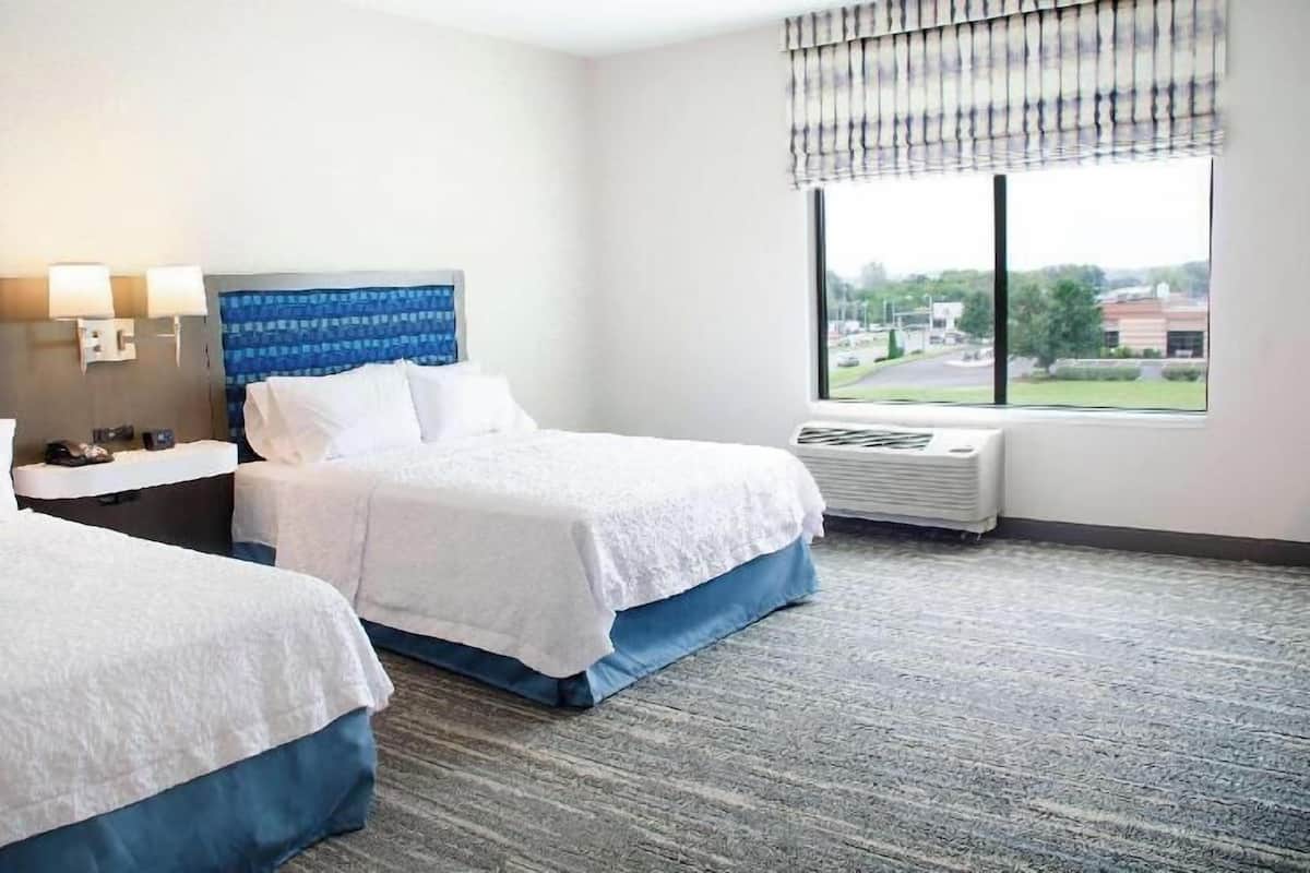 In-room safe, desk, cots/infant beds, free WiFi