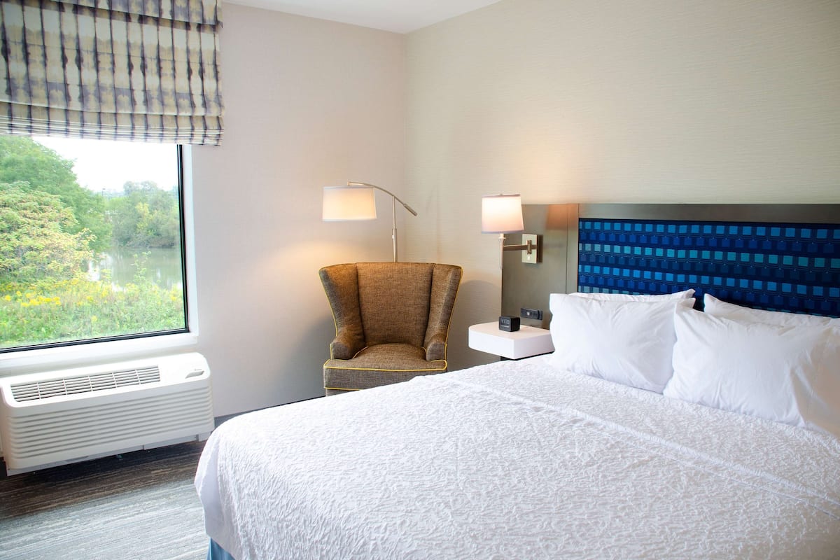 In-room safe, desk, cribs/infant beds, free WiFi