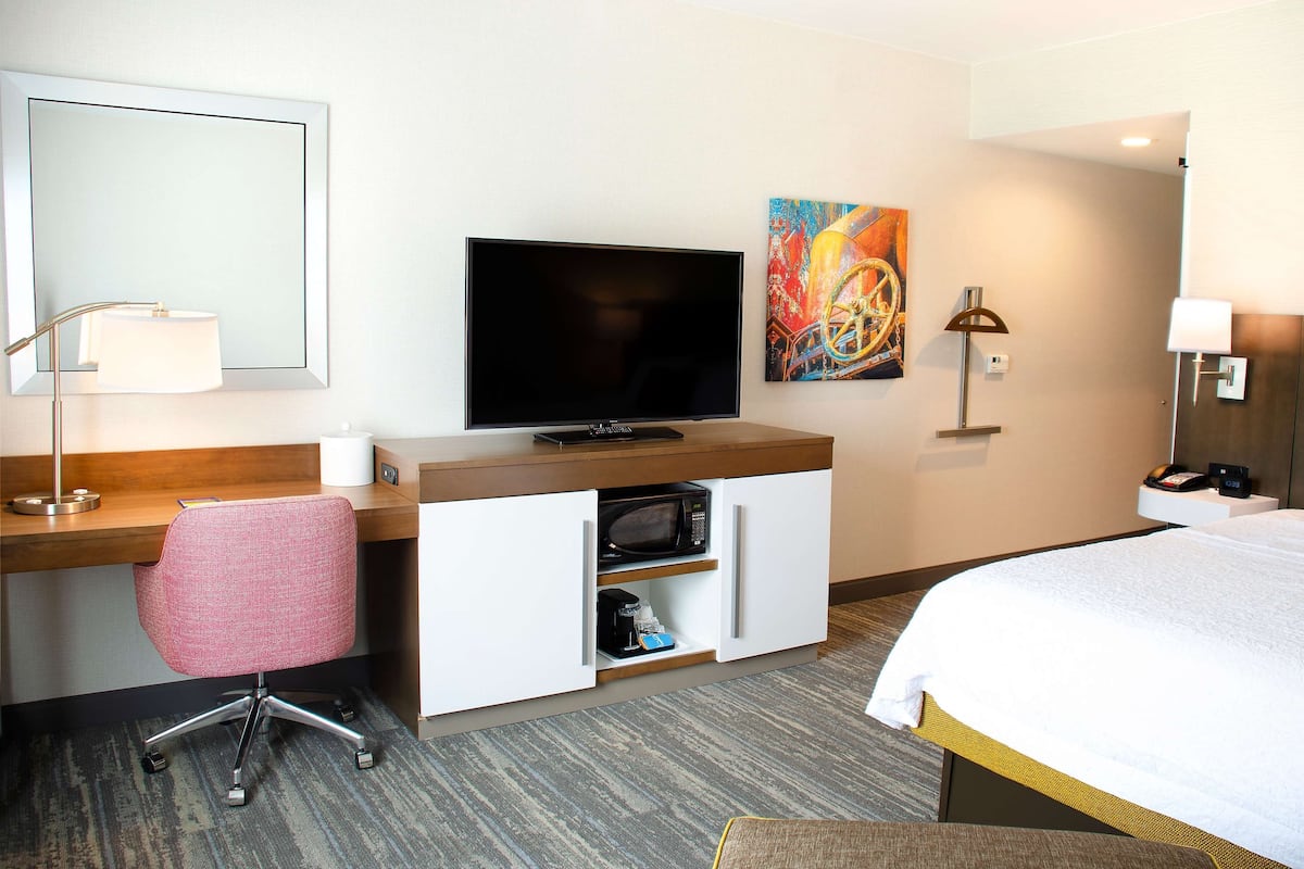 Room, 1 King Bed, Refrigerator & Microwave | In-room safe, desk, cribs/infant beds, free WiFi