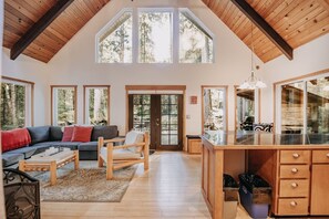 Interior - 99MBR - Hot Tub - WiFi - Pets Ok - BBQ - Sleeps 6 by RedAwning (Glacier)