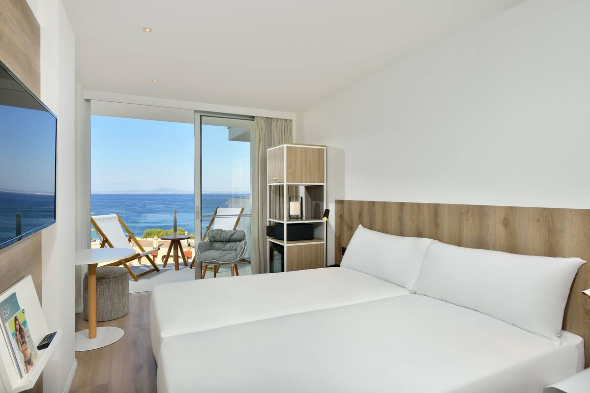 the innside room sea view | 1 bedroom, egyptian cotton sheets, premium bedding, free minibar items