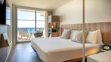 The Innside Room Sea View | Sábanas de algodón egipcio, ropa de cama de alta calidad y minibar
