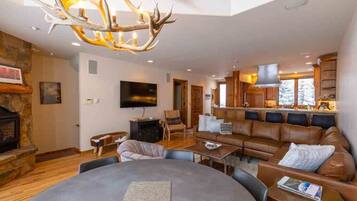 TV, fireplace, DVD player