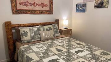 1 bedroom, iron/ironing board, free WiFi, bed sheets