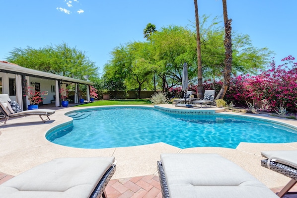 Outdoor pool, a heated pool