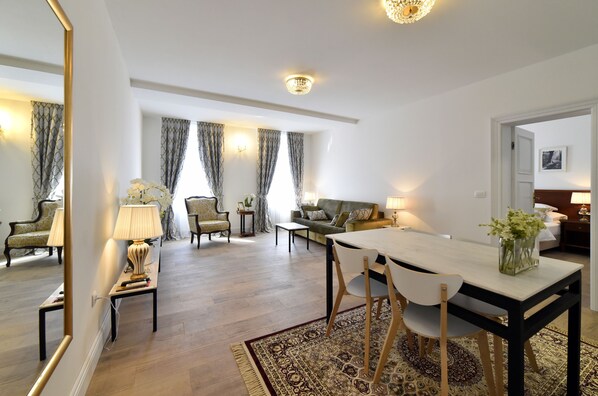 豪華公寓, 1 間臥室 (Mandusa Empire) | 房內用餐區