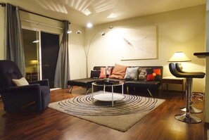 Comfort Suite, 3 Bedrooms, Kitchen, Mountain View