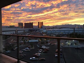 Comfort Suite, 2 Bedrooms, Kitchen | Balcony view