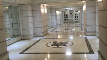 Pintu masuk interior