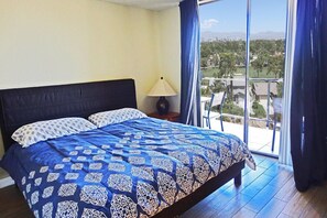 Comfort Suite, 2 Bedrooms, Kitchen, Mountain View | 1 bedroom, desk, iron/ironing board, free WiFi - Country Club Luxury Suites (Las Vegas)