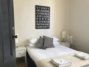 Classic Room, 1 Queen Bed | Free WiFi, bed sheets - Caledonia Hotel (Aberdare)