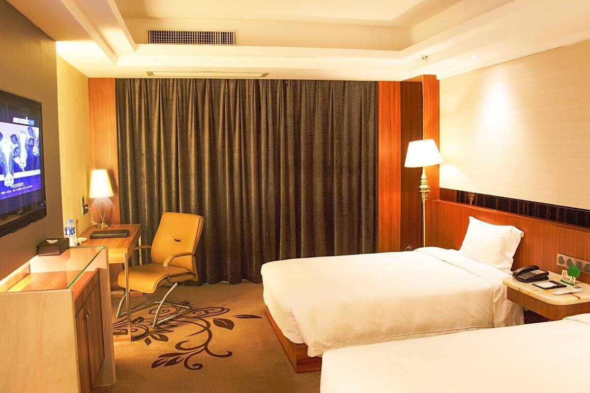 Business Twin Room | Desk, free WiFi