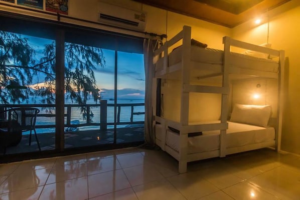 Mixed Dormitory with Sea View | Wi-Fi gratis