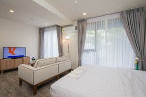 Studio - The Deck Condo Patong by VIP (Patong)