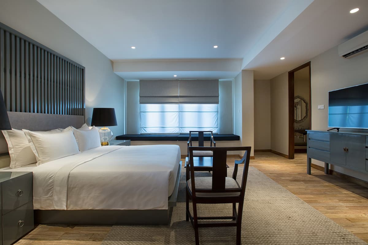 Super Deluxe (Room 3) | Egyptian cotton sheets, in-room safe, iron/ironing board, free WiFi