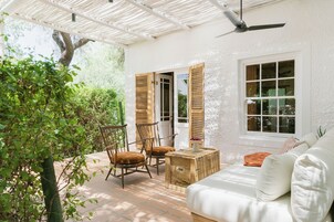 Suite, 1 King Bed, Non Smoking, Pool View | Terrace/patio