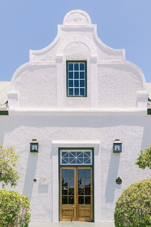Front of property - DE BERGKANT  (Prince Albert)