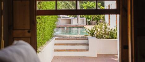 Suite, 1 King-Bett, Nichtraucher, Poolblick | Ausblick vom Zimmer