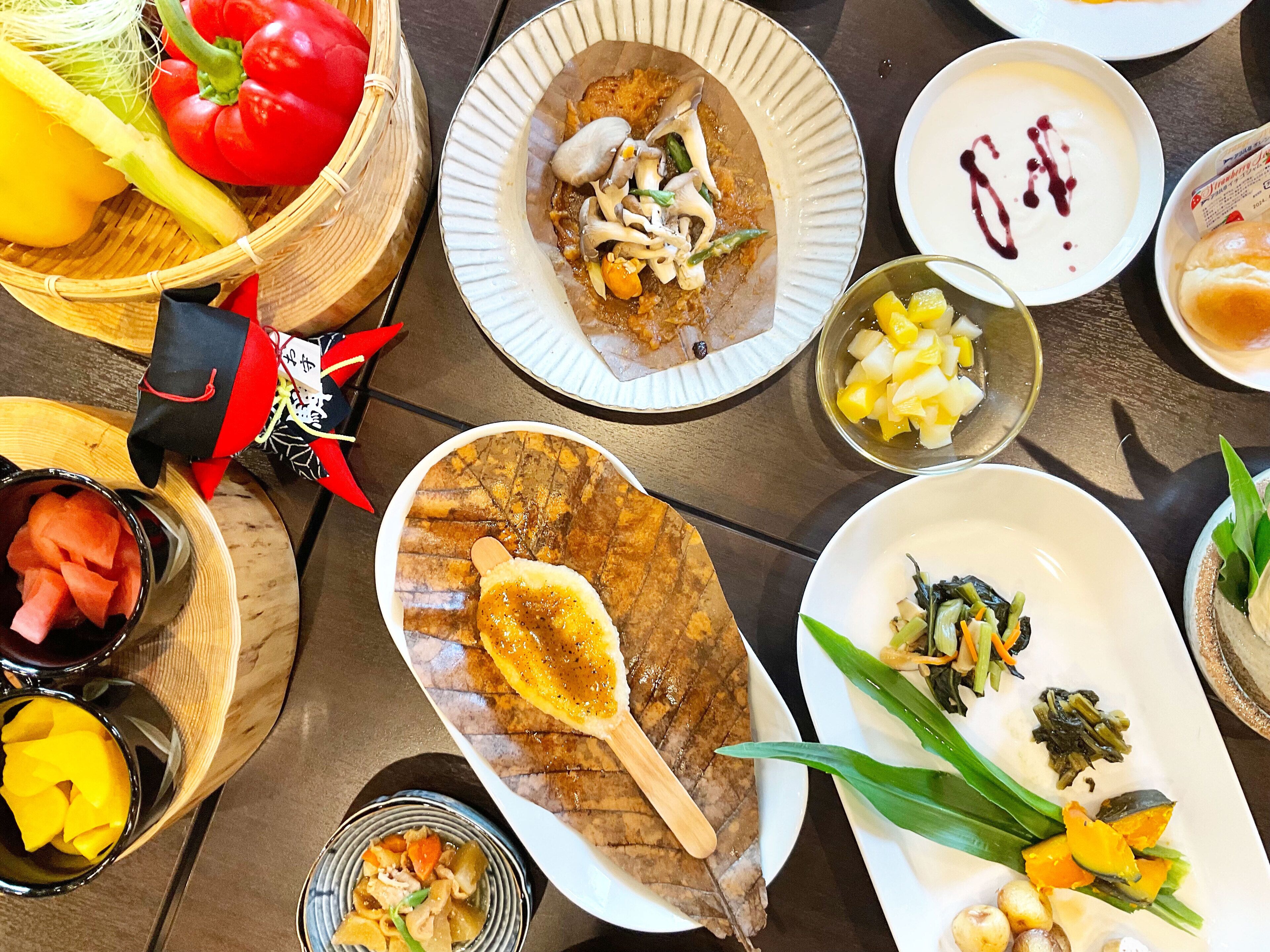 อาหารเช้าแบบบุฟเฟ่ต์ทุกวัน (JPY 1320 ต่อคน)