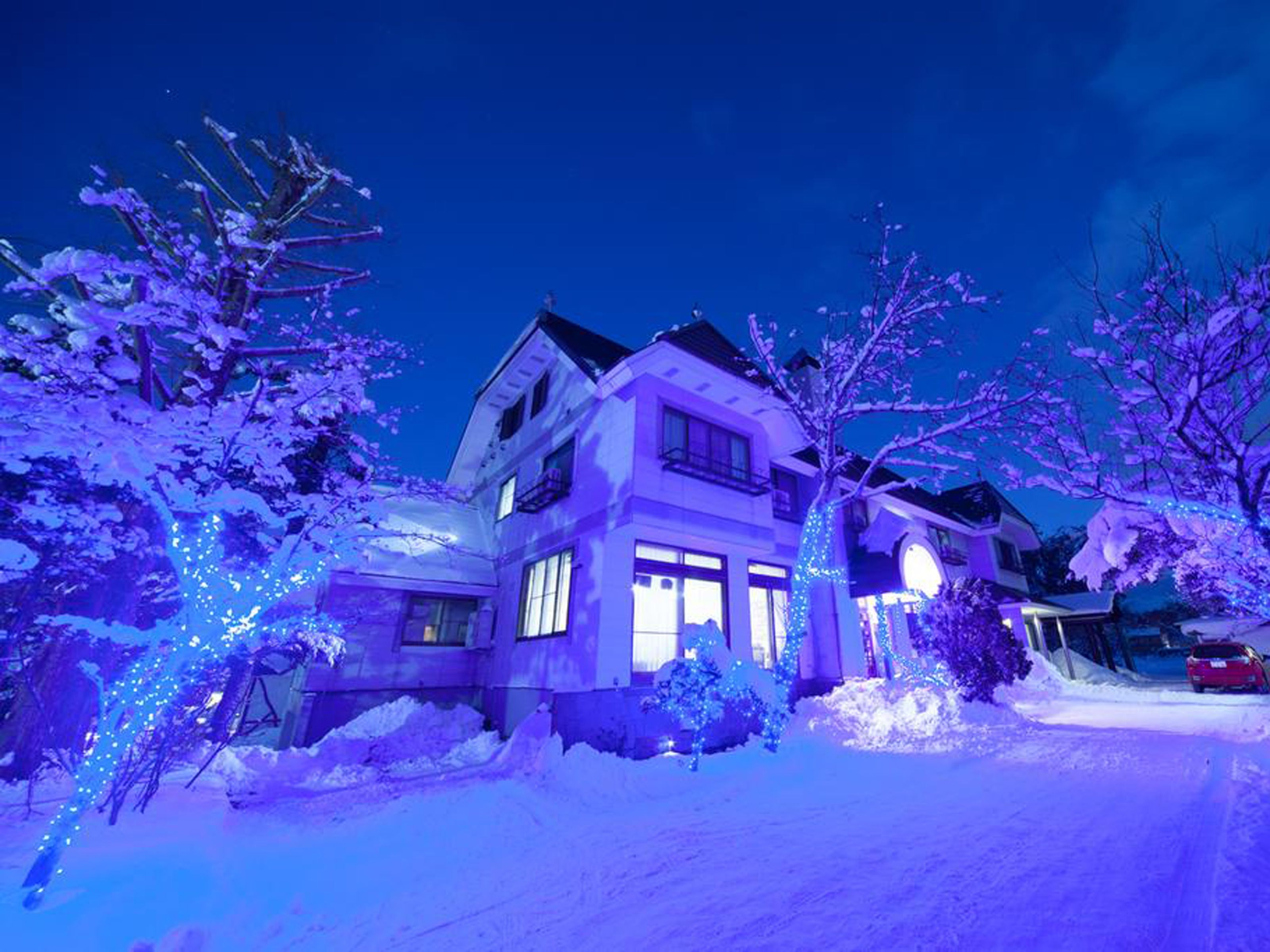 Front of property - evening/night