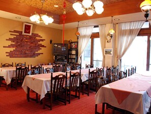 Dining - Petit Hotel P-Bow (Hakuba)